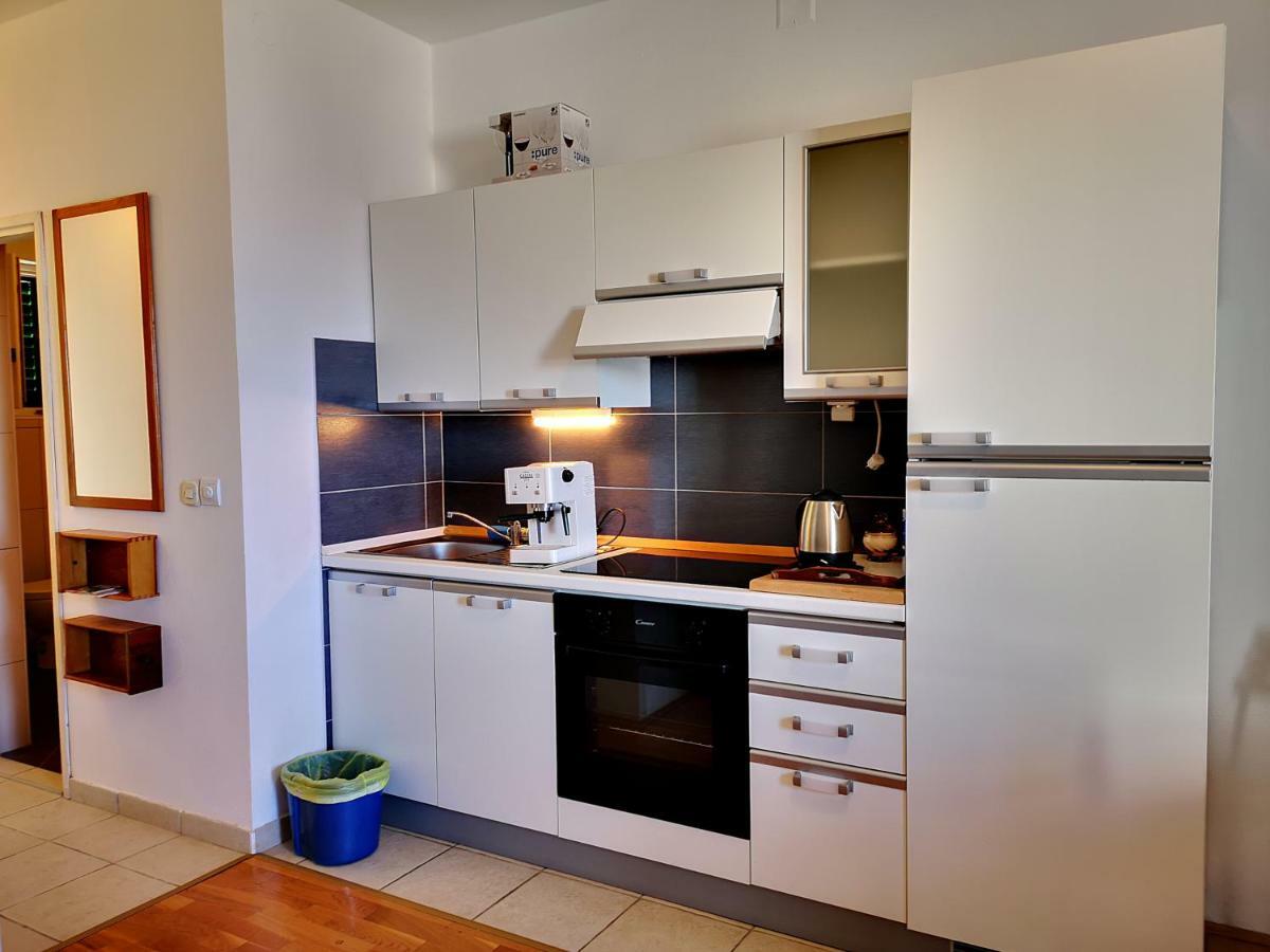 Apartmani Labud Sukošan Exteriör bild