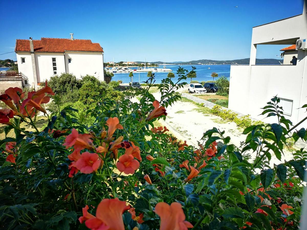 Apartmani Labud Sukošan Exteriör bild