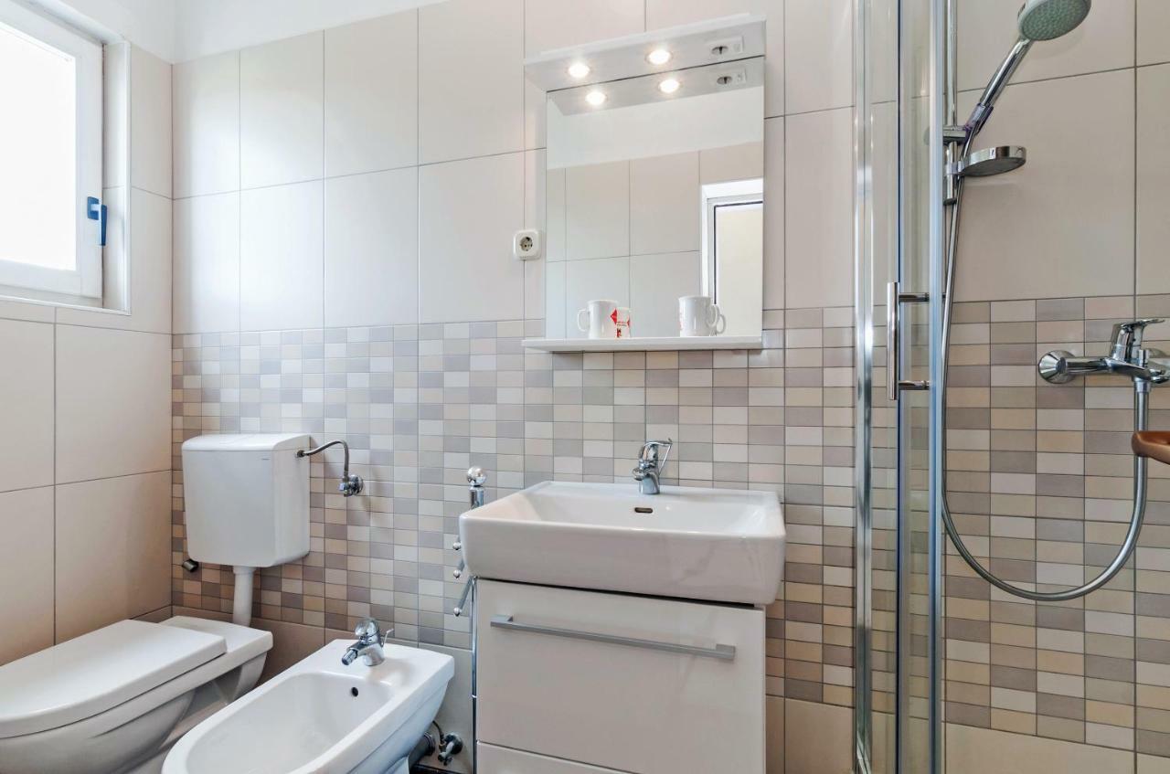 Apartmani Labud Sukošan Exteriör bild